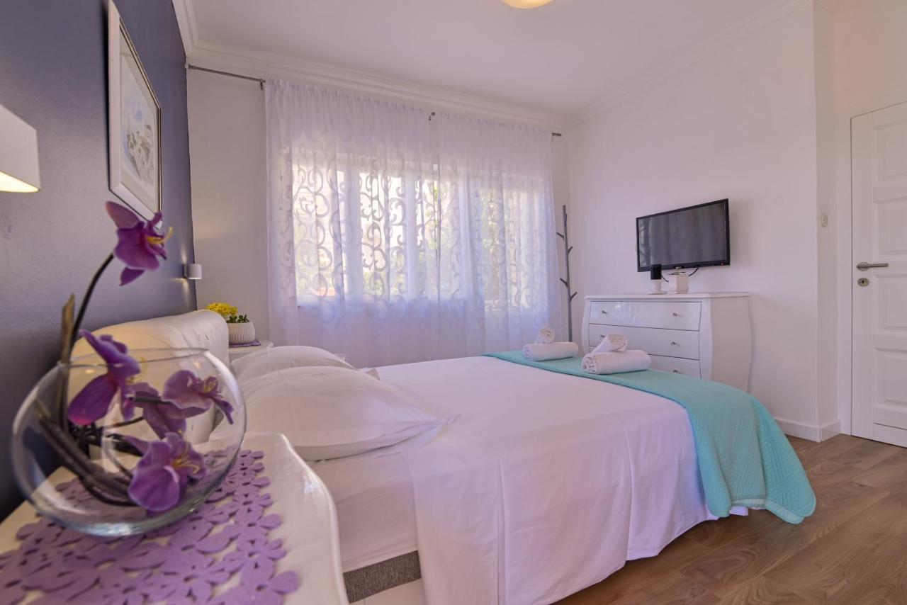 Apartment Spira Puovica Трогір Екстер'єр фото