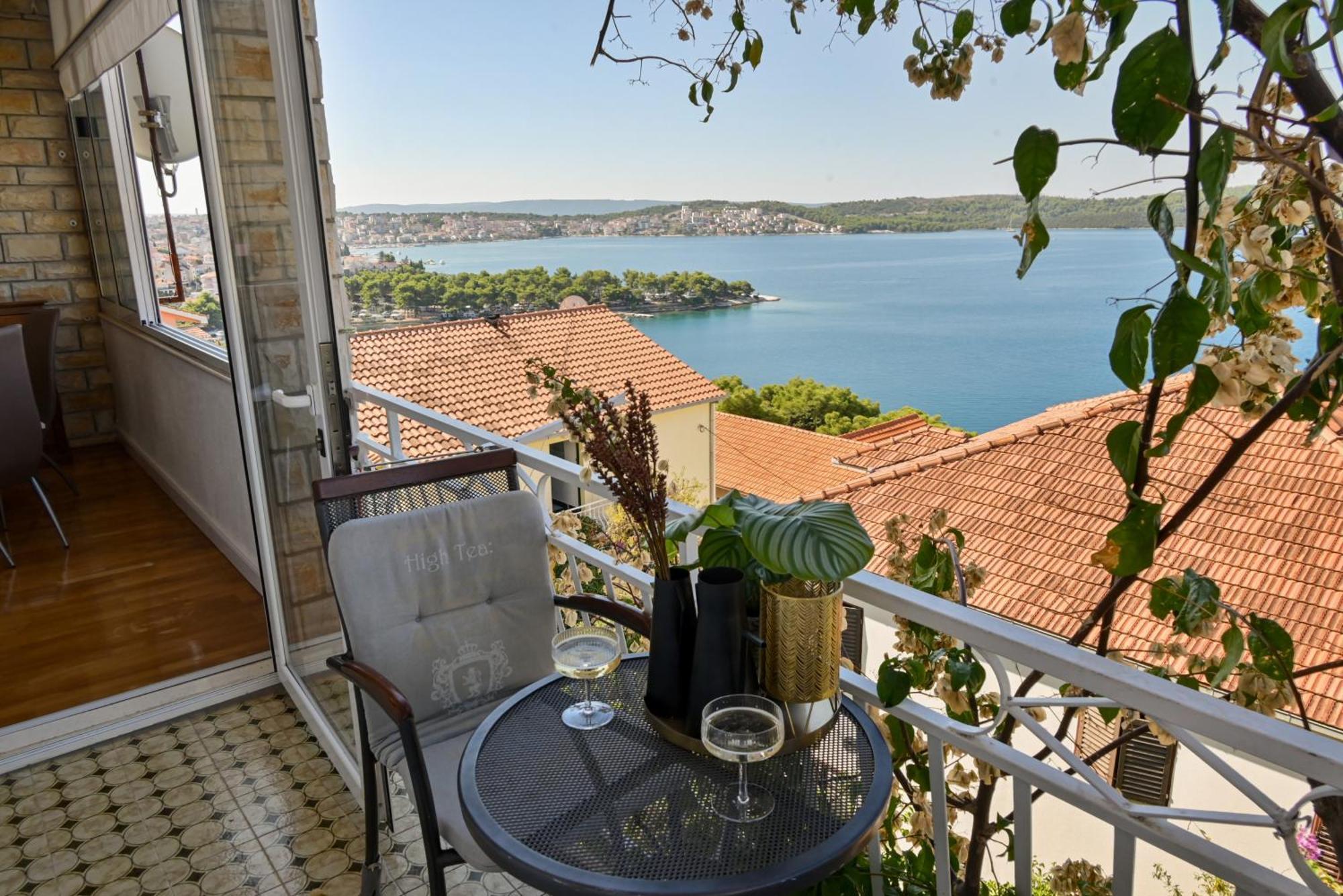Apartment Spira Puovica Трогір Екстер'єр фото