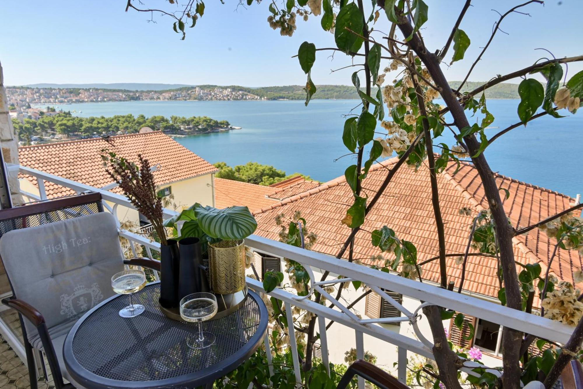 Apartment Spira Puovica Трогір Екстер'єр фото
