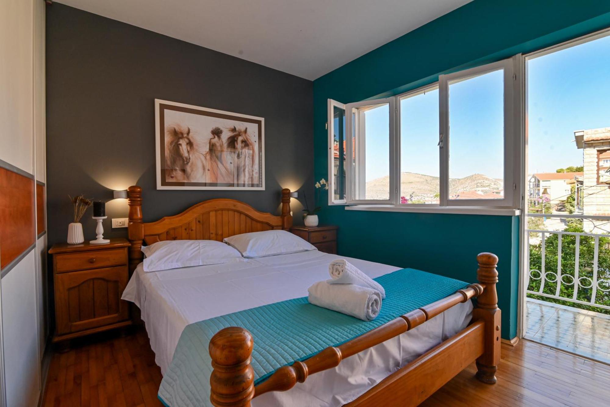 Apartment Spira Puovica Трогір Екстер'єр фото